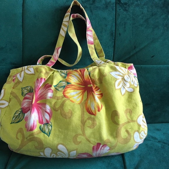 Floral Spring Bag in Green - Picture 3 of 3